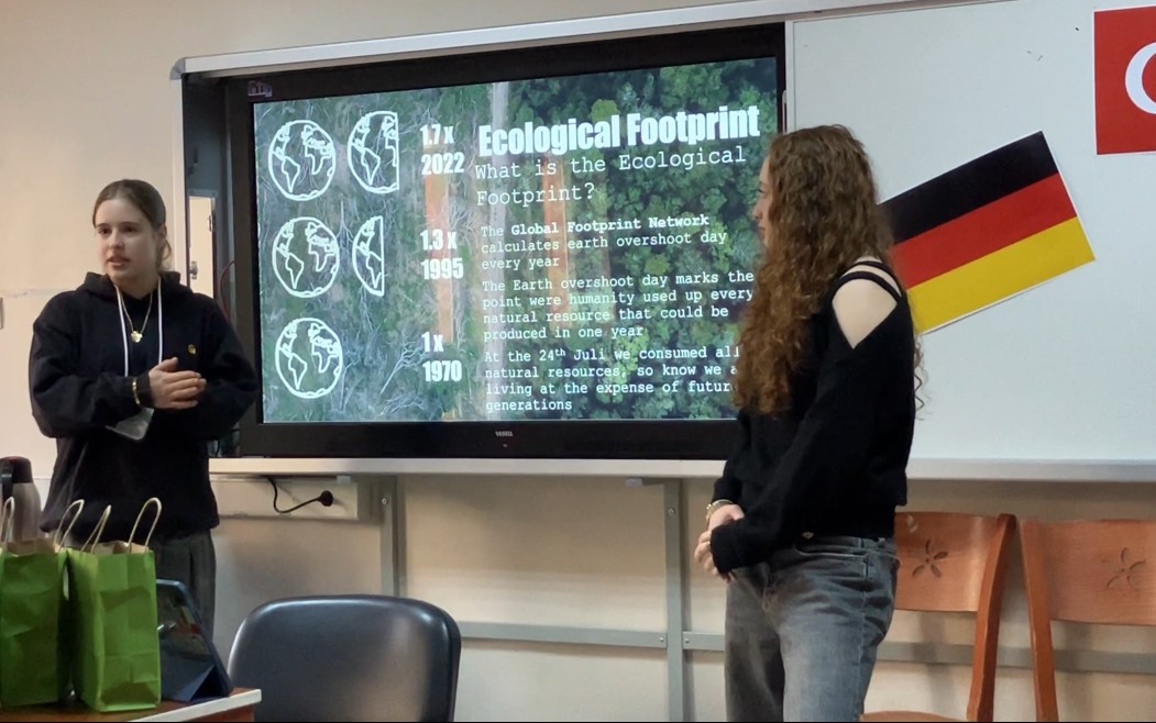 Klara Jaster und Ida Monscheuer